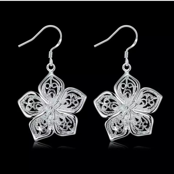 Jewelry - Sterling Silver Floral Earrings